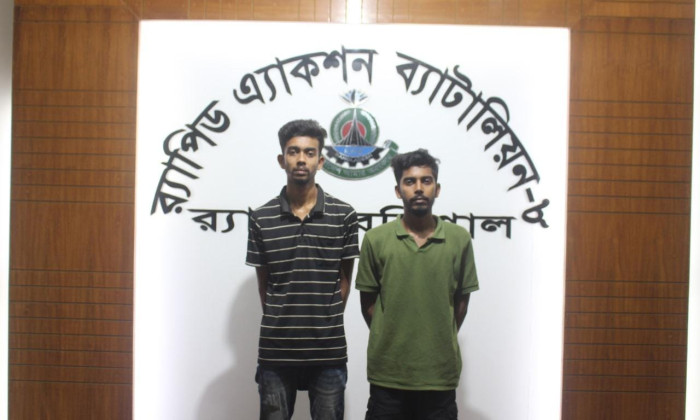 বরিশালে জালনোট সরঞ্জামাদিসহ দুই জনকে আটক করেছে র‍‍্যাব-৮