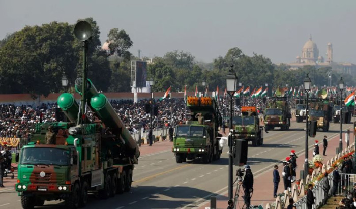 ব্যাপক সেনা মোতায়েন ভারতের