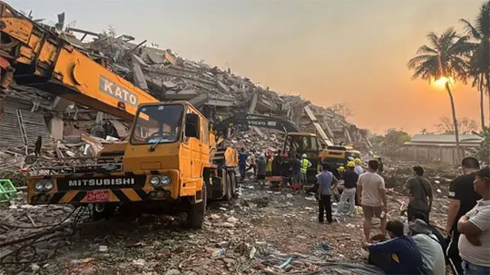 মিয়ানমারে জান্তার বিমান হামলায় ১৭ শিক্ষার্থী নিহত মিয়ানমারে জান্তার বিমান হামলায় ১৭ শিক্ষার্থী নিহত
