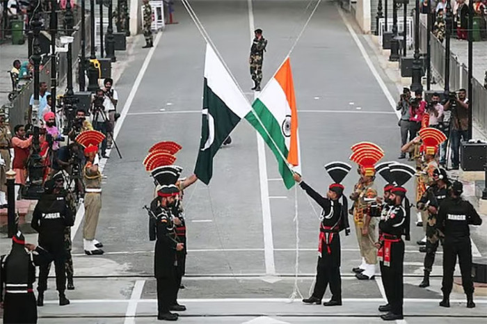 ভারত-পাকিস্তানের মধ্যে বন্দিবিনিময় ভারত-পাকিস্তানের মধ্যে বন্দিবিনিময়