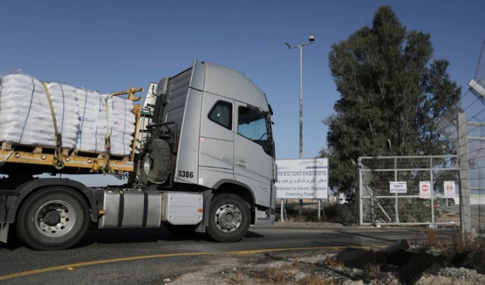 তিন মাস পর গাজায় প্রবেশ ত্রাণবাহী ট্রাক