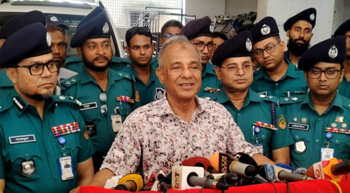 মামলা বাণিজ্যের সঙ্গে জড়িত কাউকে ছাড় নয়: স্বরাষ্ট্র উপদেষ্টা