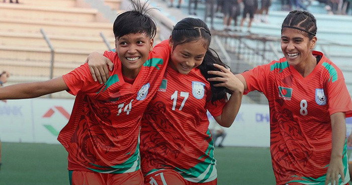 ভুটানকে ৩-০ গোলে হারাল বাংলাদেশ ভুটানকে ৩-০ গোলে হারাল বাংলাদেশ