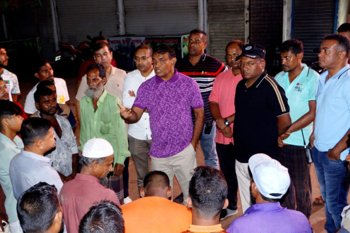 নৈশ পাহারা তদারকি ও নাগরিক সচেতনতা কার্যক্রমে বিএমপি কমিশনার