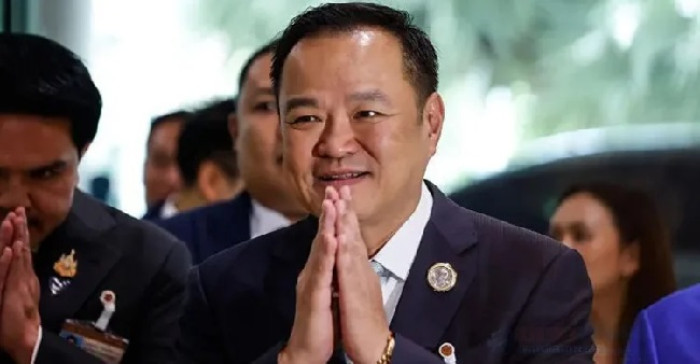 থাইল্যান্ডের নতুন প্রধানমন্ত্রী অনুতিন চার্নভিরাকুল