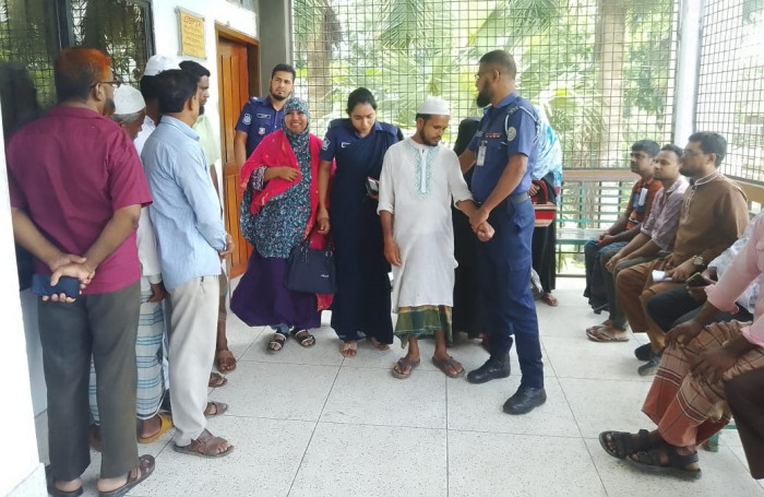 পিরোজপুরে ব্যবসায়ীকে কুপিয়ে হত্যা: ৬ জনকে যাবজ্জীবন