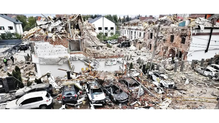 ইউক্রেনে রাশিয়ার হামলায় নিহত ৪, পোল্যান্ডের আকাশসীমা বন্ধ