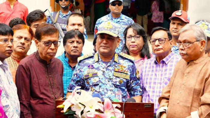 দুর্গাপূজায় উপকূলীয় এলাকায় নিরাপত্তা জোরদার করেছে কোস্ট গার্ড