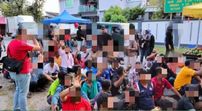 মালয়েশিয়ায় অভিযান: ২৪ বাংলাদেশিসহ ৯৭ অভিবাসী আটক