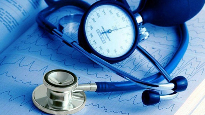 লাগামহীন চিকিৎসা ব্যয়ে দিশেহারা মানুষ