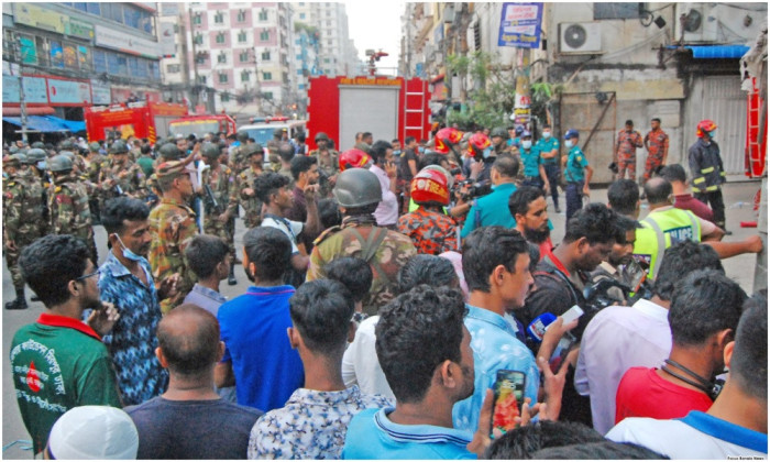 মিরপুরে আগুনে নিহতের সংখ্যা বেড়ে ১৬