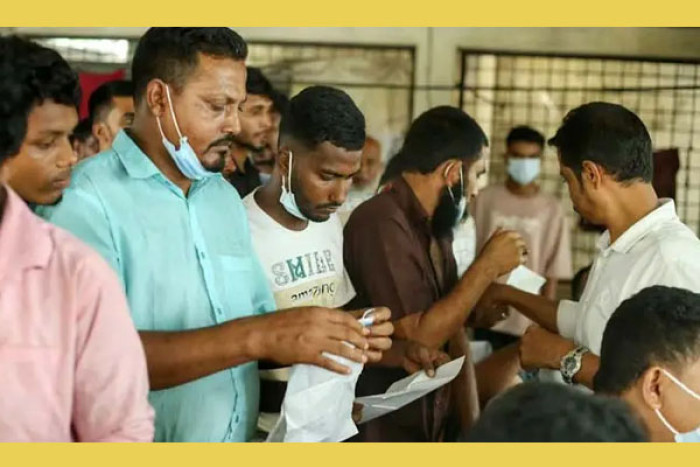 মরদেহ নিতে স্বজনদের ভিড় ঢামেকে