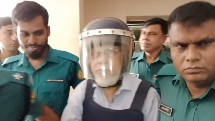 ৫ মামলায় সাবেক প্রধান বিচারপতি খায়রুল হকের জামিন আবেদন