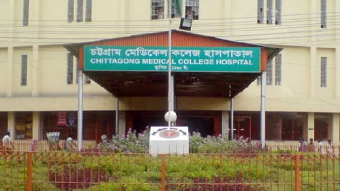 পুলিশের চোখ ফাঁকি দিয়ে হাসপাতাল থেকে পালাল আসামি