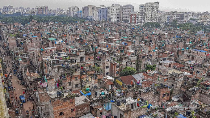 জেনেভা ক্যাম্পে ২ গ্রুপের সংঘর্ষ, ককটেল বিস্ফোরণে যুবক নিহত