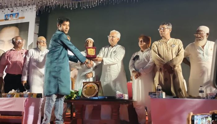 ছবি: ভোরের আকাশ ছবি: ভোরের আকাশ