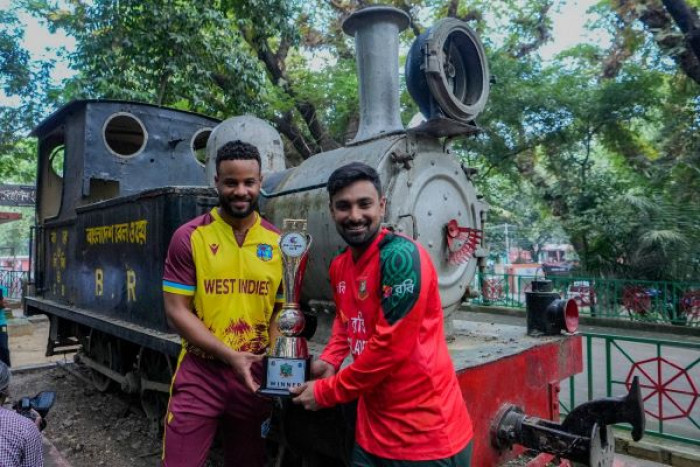 ছবি: ভোরের আকাশ ছবি: ভোরের আকাশ