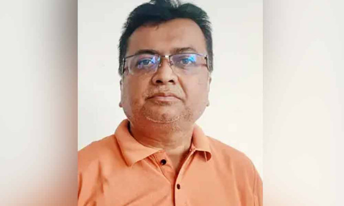 শামীম ওসমানের সহযোগী আজিজ গ্রেপ্তার শামীম ওসমানের সহযোগী আজিজ গ্রেপ্তার