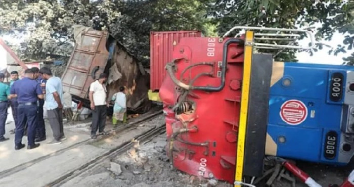 ছবি: ভোরের আকাশ ছবি: ভোরের আকাশ