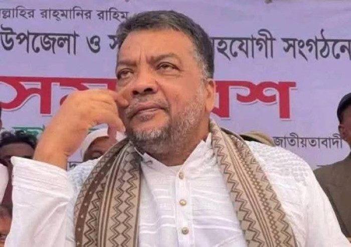রাজাপুরে বাসের ধাক্কায় বিএনপি নেতা নাসিম আকনের মৃত্যু