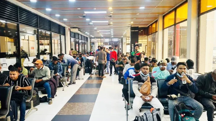  লিবিয়া থেকে ফিরলেন ১৭৪ বাংলাদেশি