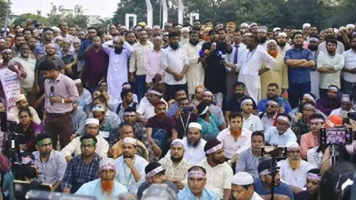 কাল থেকে ঢাকায় লাগাতার অবস্থানের ডাক প্রাথমিকের শিক্ষকদের