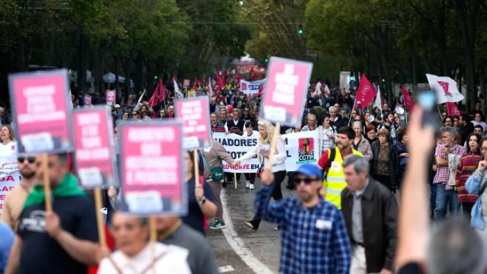 শ্রম আইন সংস্কারে উত্তাল পর্তুগাল, রাজপথে হাজারও মানুষ