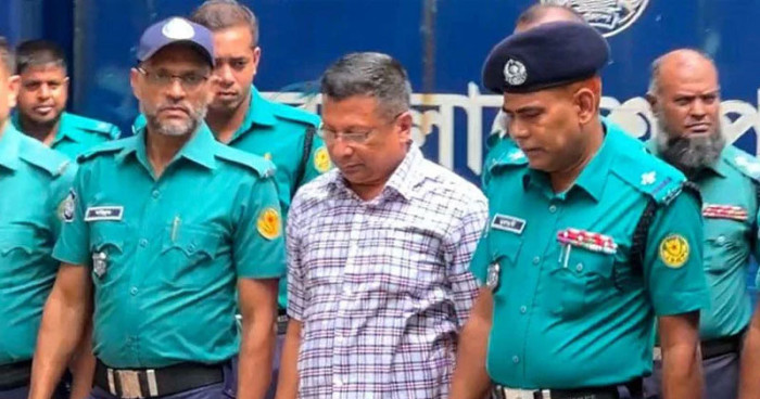 ট্রাইব্যুনালে আনা হয়েছে রাজসাক্ষী সাবেক আইজিপি মামুনকে