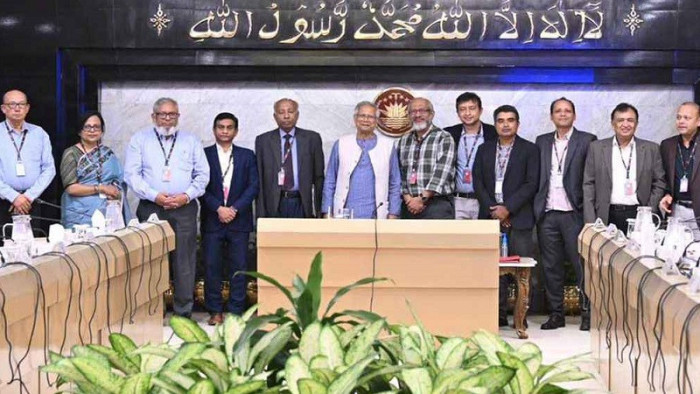 ভূমিকম্প ইস্যুতে প্রয়োজনীয় সব পদক্ষেপ গ্রহণের নির্দেশ প্রধান উপদেষ্টার