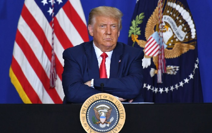 যুক্তরাষ্ট্রে অভিবাসীদের আশ্রয় সংক্রান্ত আবেদন কার্যক্রম বন্ধ ঘোষণা