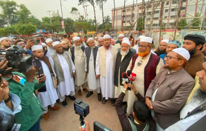 বরিশাল বিভাগীয় ৮ দলীয় সমাবেশস্থল পরিদর্শনে নেতৃবৃন্দ