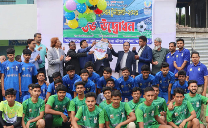 ঝালকাঠিতে আন্তঃকলেজ ফুটবল টুর্নামেন্ট শুরু