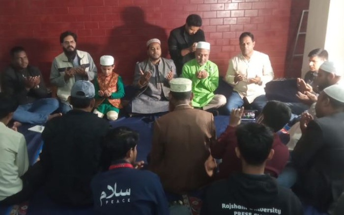 খালেদা জিয়ার রোগমুক্তি কামনায় আরইউজের দোয়া