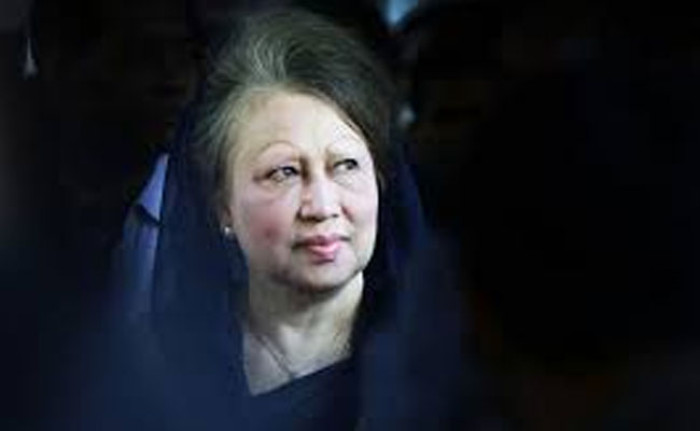 আপাতত ঢাকায় রেখে খালেদা জিয়ার চিকিৎসা চলবে