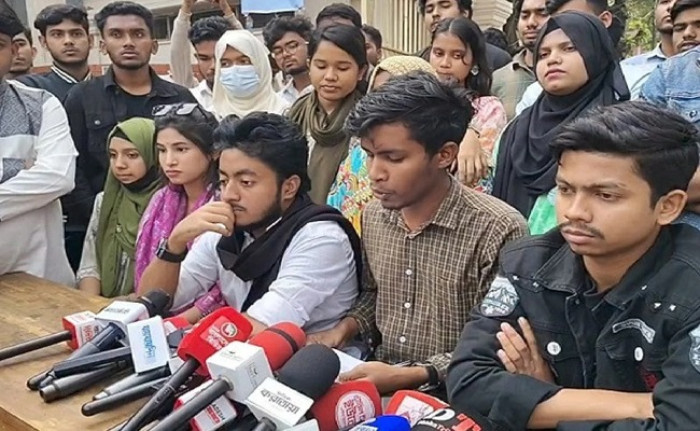 সাত কলেজের আন্দোলন ২৫ ডিসেম্বর পর্যন্ত স্থগিত