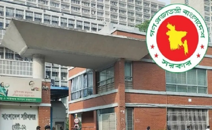 সচিবালয়ে আন্দোলনকারী ১৪ জনের বিরুদ্ধে সন্ত্রাস বিরোধী আইনে মামলা