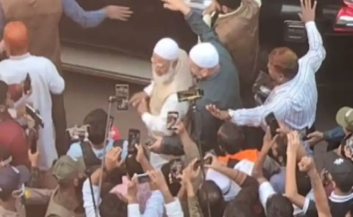 হাদিকে দেখতে ঢামেকে জামায়াত আমির