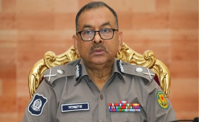 হাদিকে গুলি করা সন্ত্রাসীদের ধরতে সাঁড়াশি অভিযান শুরু: ডিএমপি কমিশনার