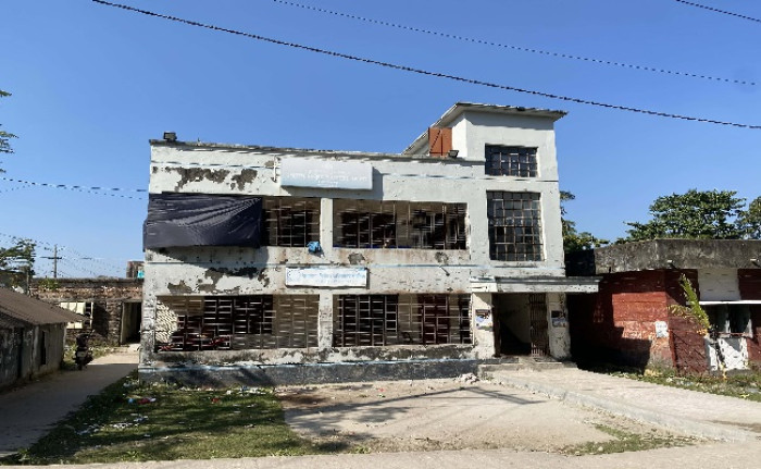 মঠবাড়িয়া উপজেলা নির্বাচন অফিসে দুর্বৃত্তদের অগ্নিসংযোগের চেষ্টা