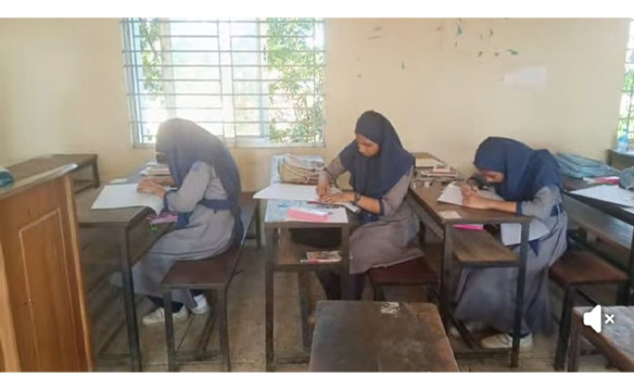 ঈদগাঁওয়ে বিজয় দিবস উপলক্ষে চিত্রাংকন প্রতিযোগিতা