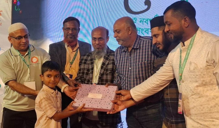 রূপগঞ্জে স্বেচ্ছাসেবী ঐক্য পরিষদের সংবর্ধনা