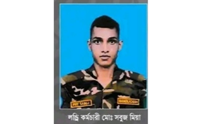 শান্তিরক্ষা মিশনে হামলায় নিহত সবুজ মিয়ার বাড়ি গাইবান্ধার পলাশবাড়ীতে