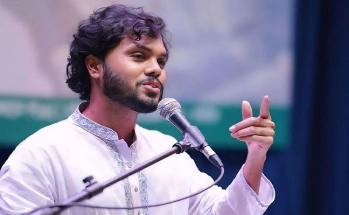 সিঙ্গাপুরের উদ্দেশে এভারকেয়ার ছাড়লেন ওসমান হাদি