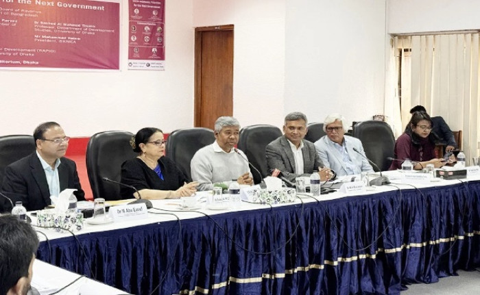 মোবাইল আমদানিতে শুল্ক কমাবে এনবিআর: চেয়ারম্যান