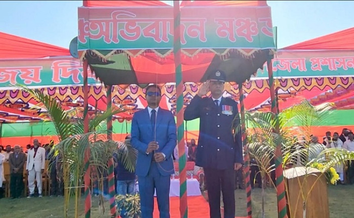 মধ্যনগরে যথাযোগ্য মর্যাদায় মহান বিজয় দিবস উদযাপন