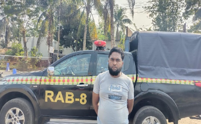 বরিশালে চেতনানাশক ‘শয়তানের নিঃশ্বাস’ সর্বস্ব লুটে নেয়া নাসির গ্রেফতার