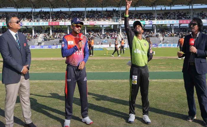বিপিএলের উদ্বোধনী ম্যাচে টস জিতে ফিল্ডিংয়ে রাজশাহী