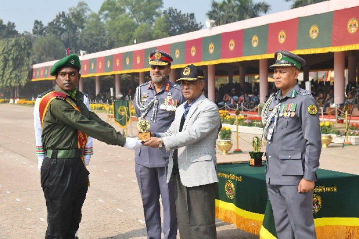  দুর্নীতি রাষ্ট্রের সবচেয়ে বড় শত্রু: স্বরাষ্ট্র উপদেষ্টা